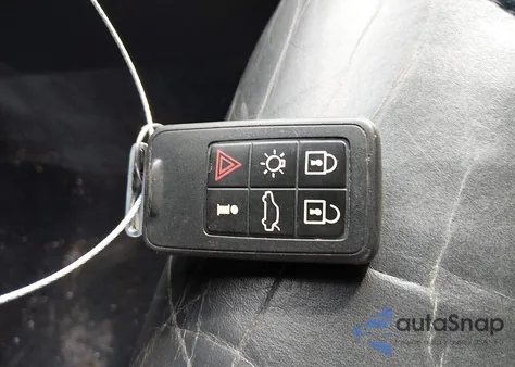 2010 Volvo S80 3.2 z USA, uszkodzony, nr VIN YV1982ASXA1128506